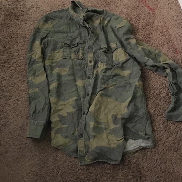 Camo chambray top