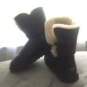 Bailey Button Uggs