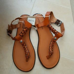 American Eagle Sandals