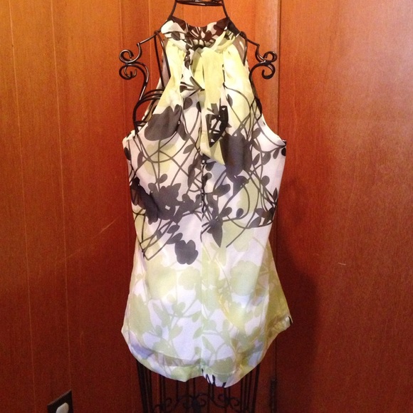 Beautiful Green n Black top 🌟FINAL MARKDOWN 🌟 - Picture 2 of 2