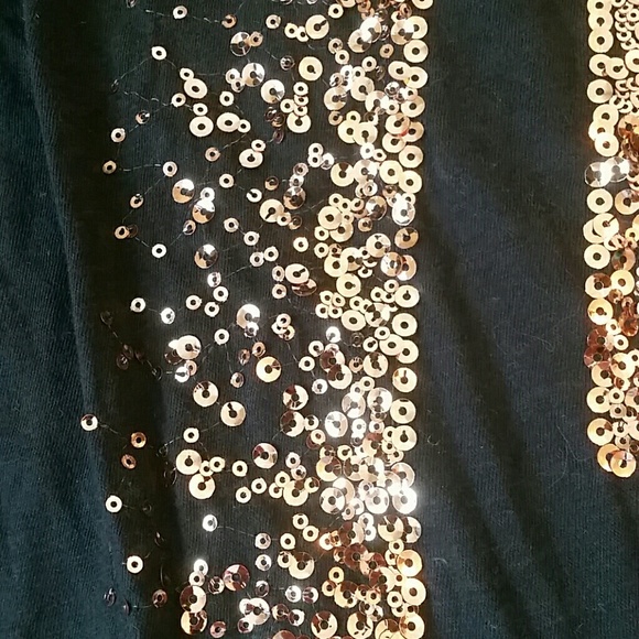 PINK black and gold tshirt. - Picture 2 of 2
