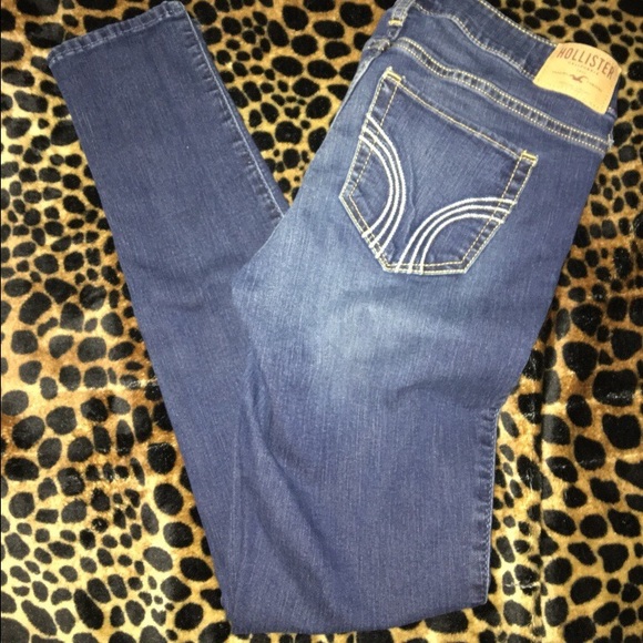 Hollister 9