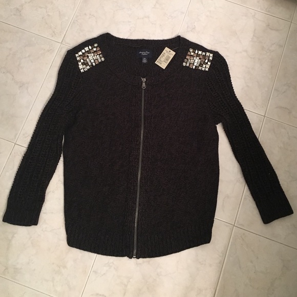 American Eagle cable knit sweater