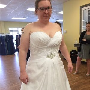 Meet your Posher, Crystal