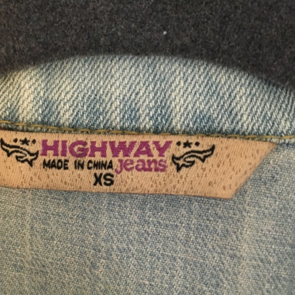 Jean jacket - Picture 2 of 3