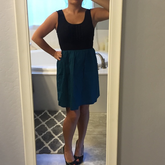 Adorable black and teal dress - Picture 4 of 4
