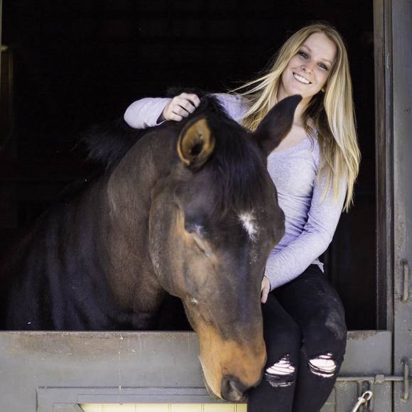 Meet your Posher, Nikki