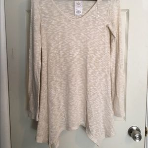 Long sleeve light sweater