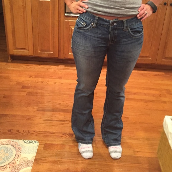 Buckle Jeans