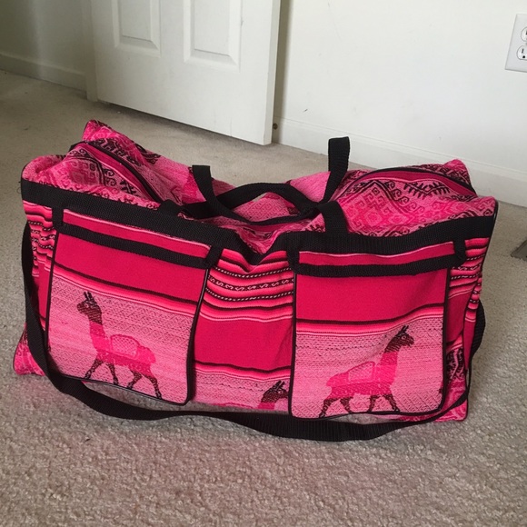Huge Peruvian duffel bag! (With llamas)