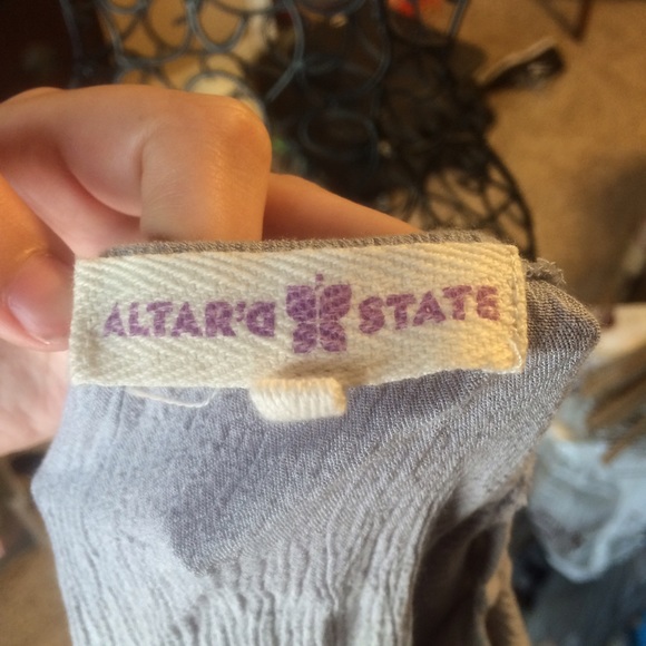 Cute Halter Top with Lace Detail - Picture 4 of 4