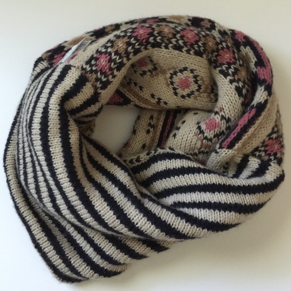 Infinity scarf - Picture 2 of 2