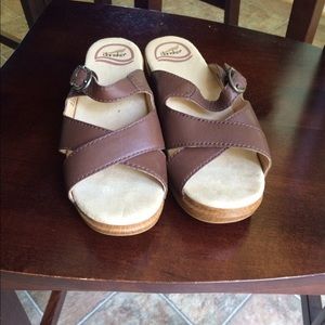 Dansko sandel's! Excellent new condition