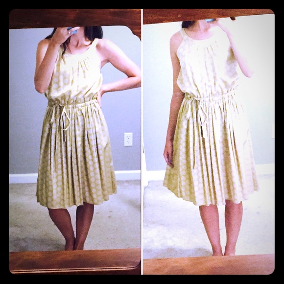 ✨SALE✨ Polka Dot Midi - Picture 4 of 4