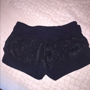 Lululemon Speed Shorts Sz 4