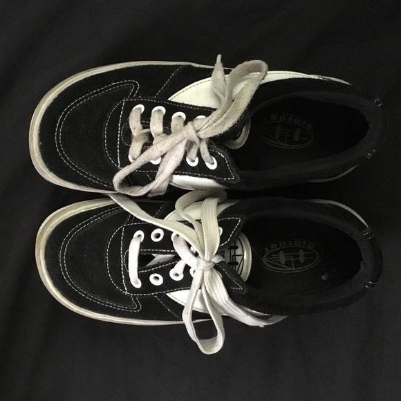 Size 8. Sideout platform sneakers.