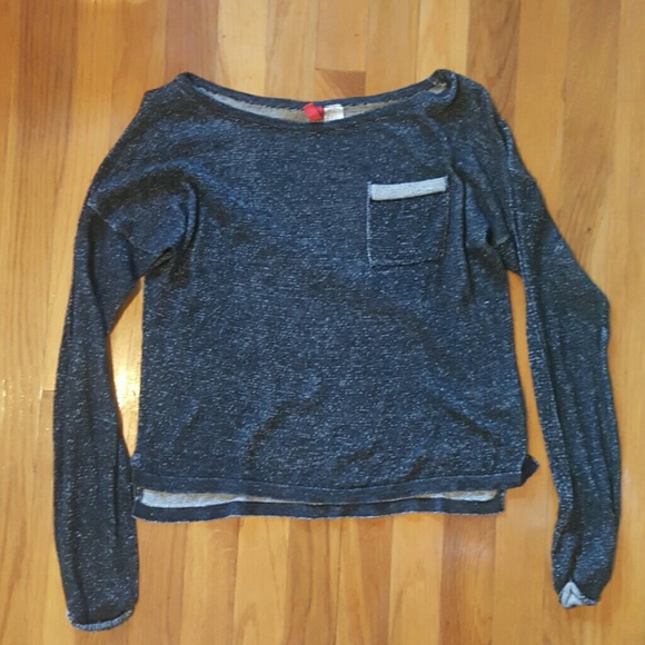 Cute light sweater for summer!