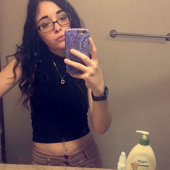 Meet your Posher, Tessa - Picture 1 of 1