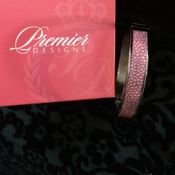 Bracelet - Picture 2 of 3
