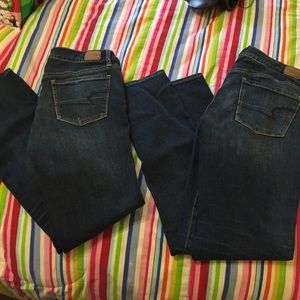 2 same American eagle jeans size 6