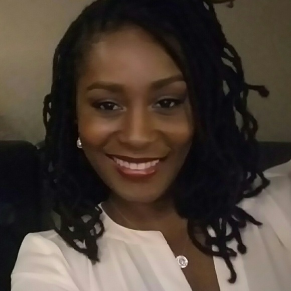 Meet your Posher, Aloma - Picture 1 of 1