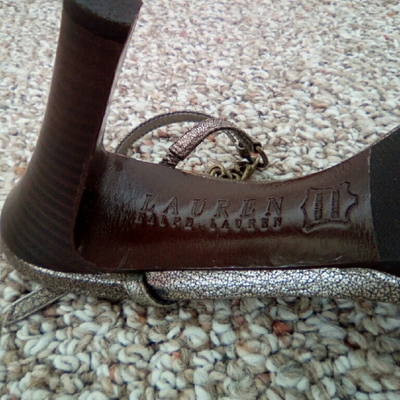 Shoes - Picture 2 of 4