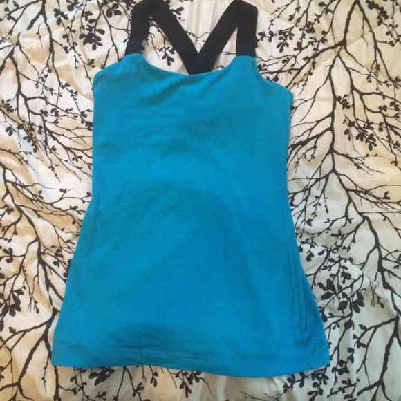 Size 6 Lululemon tank