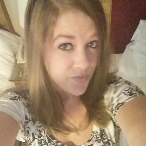 Meet your Posher, Maryann - Picture 2 of 4