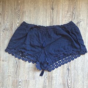Cute & comfy Aerie shorts