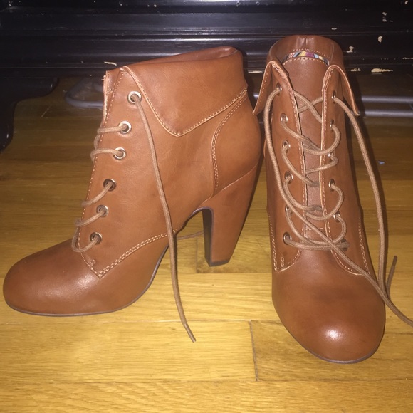 Dollhouse brand booties