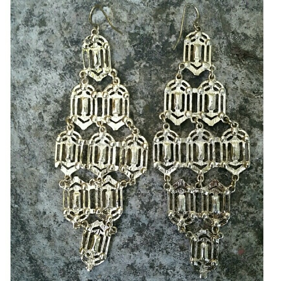 Long gold dangly earrings - Picture 2 of 4