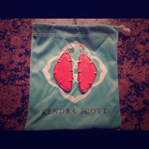 Kendra Scott Willow Earrings in coral