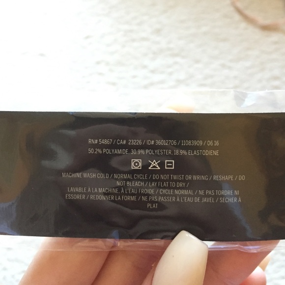 VS PINK HEADBAND! - Picture 2 of 2