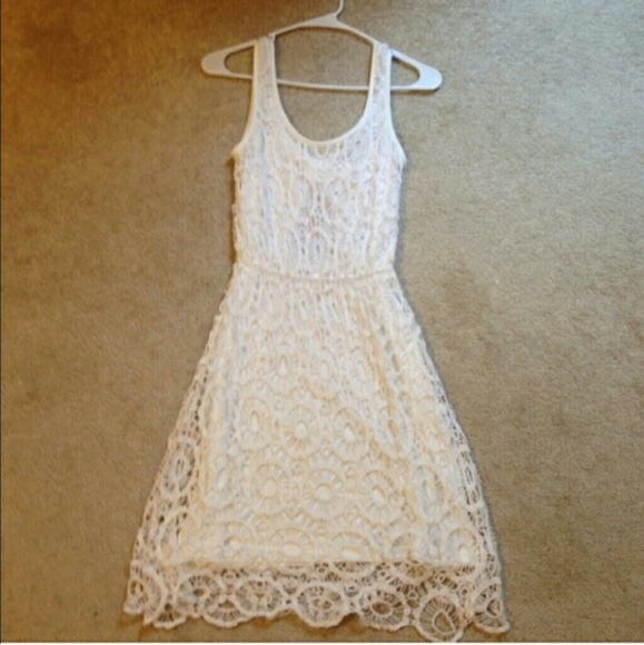 ***Beautiful White Crochet Dress***