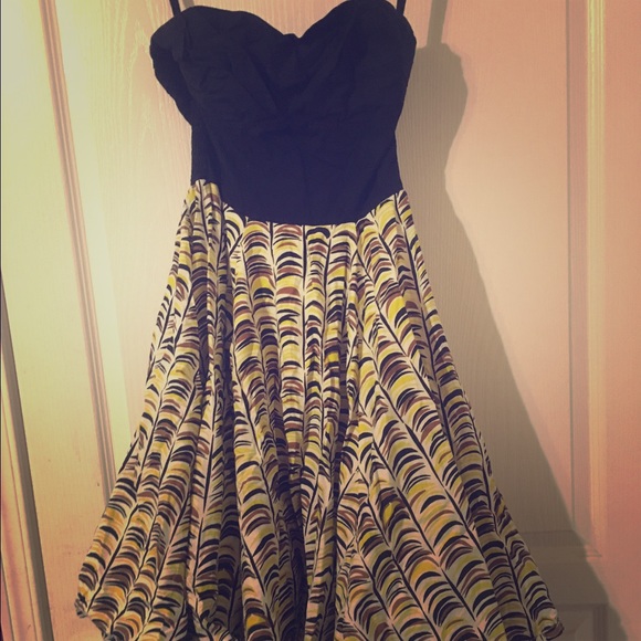 Anthropologie 50's style with sweetheart neckline - Picture 1 of 2