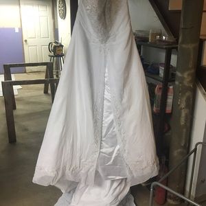 Wedding dress