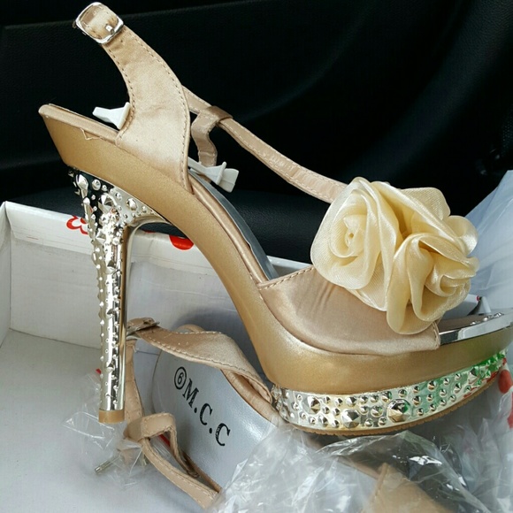 Womens  MCC fashion heel