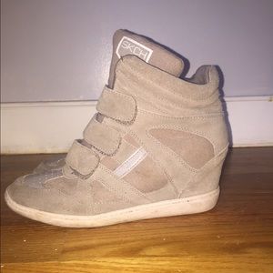 sketcher wedge sneaker 80 skechers shoes sketchers suede sneaker flats 8 sketcher wedge sneaker 80 skechers shoes sketchers suede sneaker flats 8