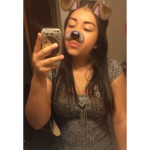 Meet your Posher, Isela