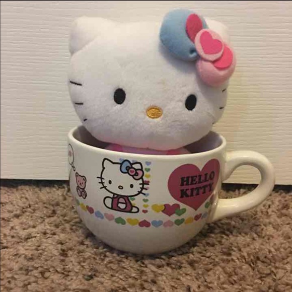 ✳️Hello Kitty Plus and Large Cup✳️