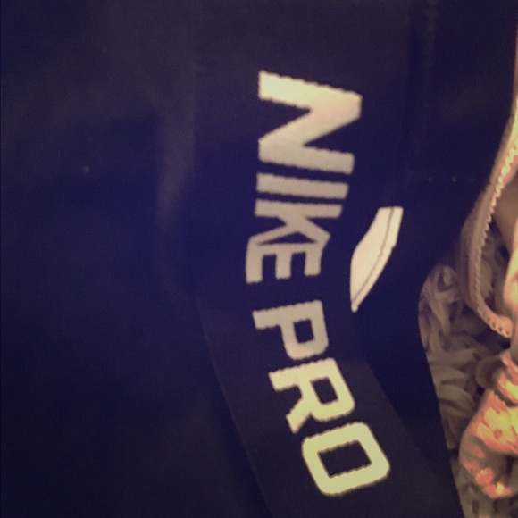 Nike Pro XS Just below knee leggings