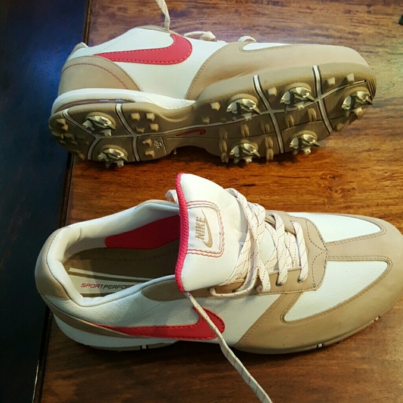 Gently worn womens Nike golf shoe