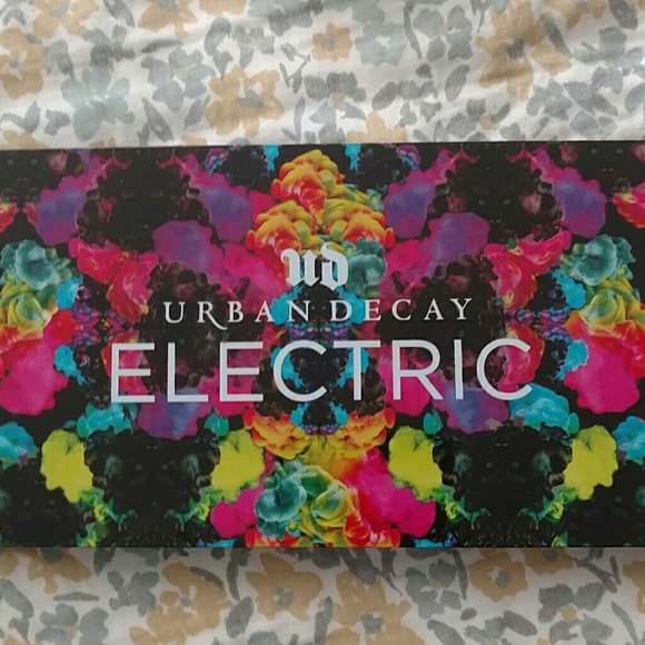 Urban decay electronic pallete lightly used