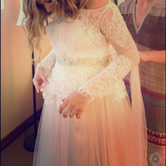 WEDDING SALE!! (Dress, veil, sash and decor!)