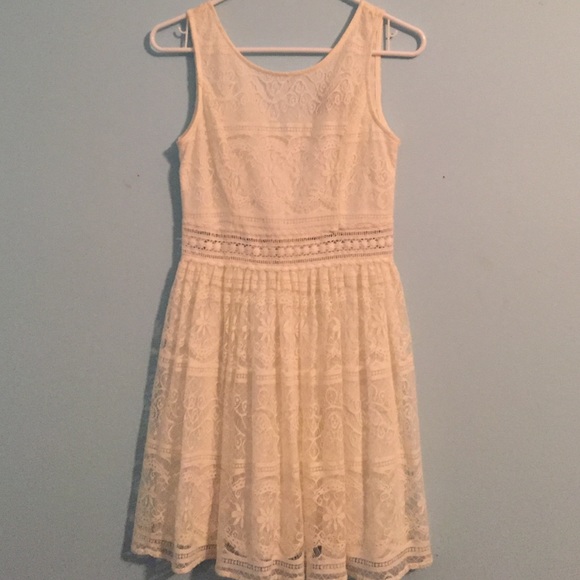 Beautiful white lace dress💋 - Picture 1 of 3