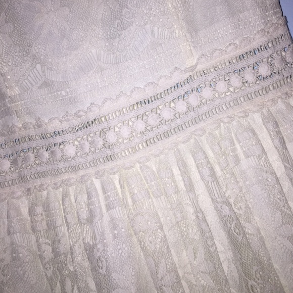 Beautiful white lace dress💋 - Picture 2 of 3