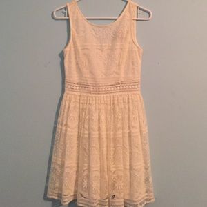 Beautiful white lace dress💋