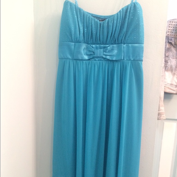 BLUE DRESS - Picture 3 of 4