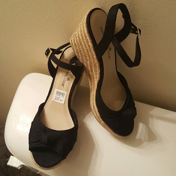 Black cloth wedges