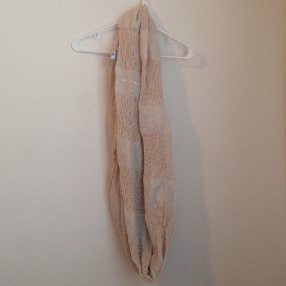 BP white/cream infinity scarf